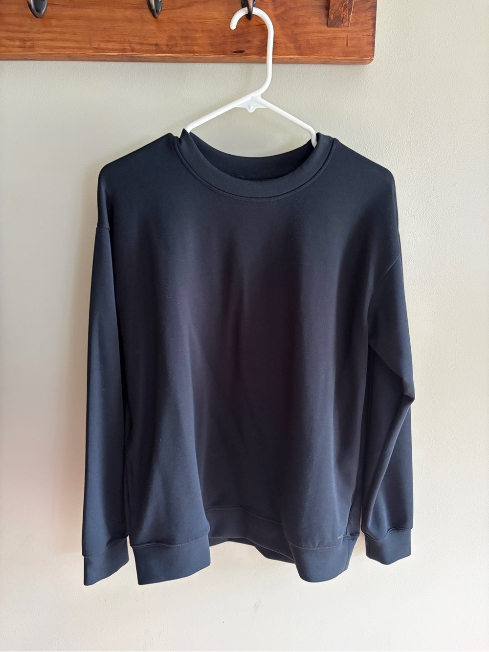 Women’s Black Crewneck Sweatshirt